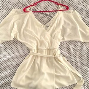 Cream Colored Cold Shoulder Premier Amour One Piece Lined Short Suit Sz 8